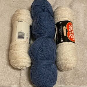 Scrap Yarn Lot#Y016 Yarn Granny Square Plastic Canvas PomPom